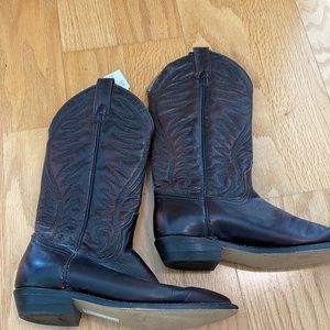 Vintage womens cowboy boots